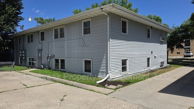 Building Photo - 2814 8th St N