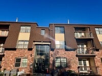 Building Photo - 1202 Green Hollow Dr