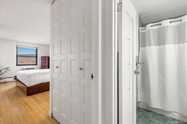 Building Photo - 1085 Warburton Ave