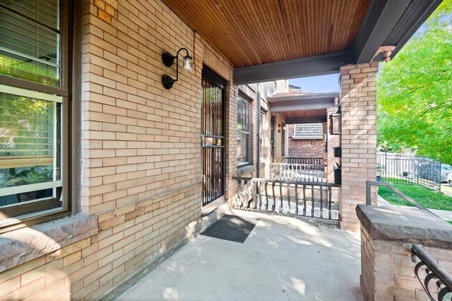 Building Photo - 2639 E 12th Ave