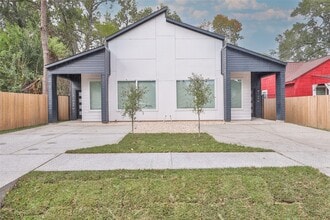 Building Photo - 8109 Bigwood St