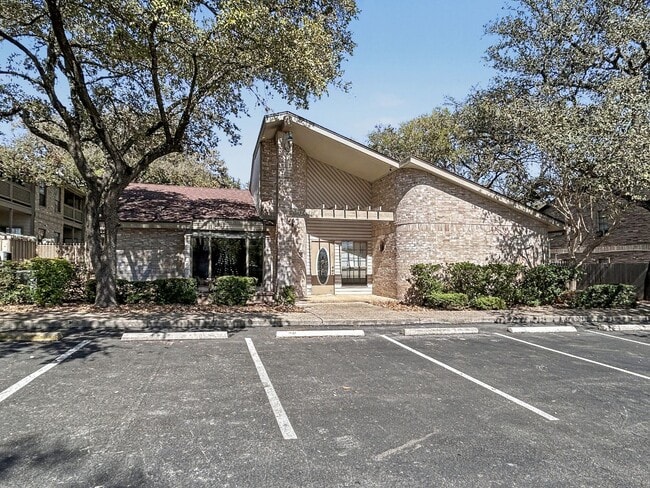 Building Photo - S276-Starcrest