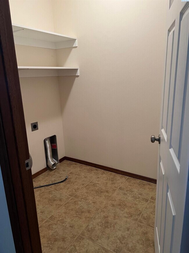 Building Photo - 337 Temple Meadow Ln