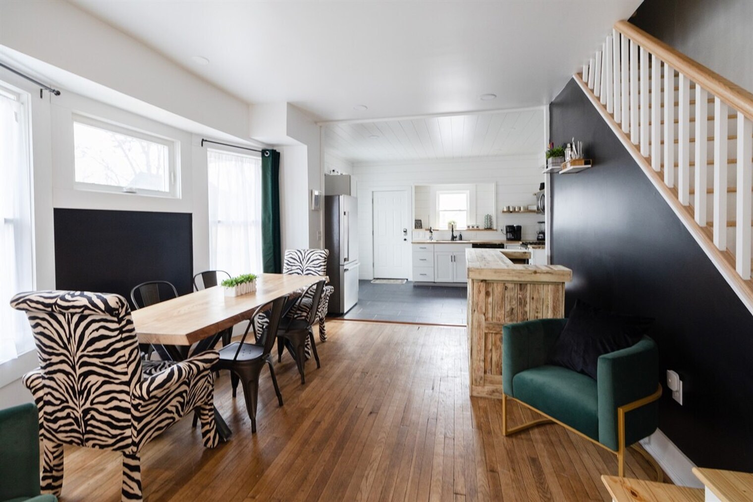 Building Photo - 10628 Lee Ave