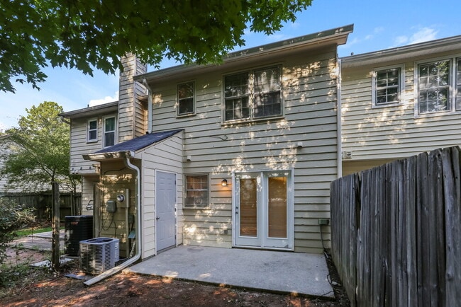 Building Photo - 1699 Winchester Way SE