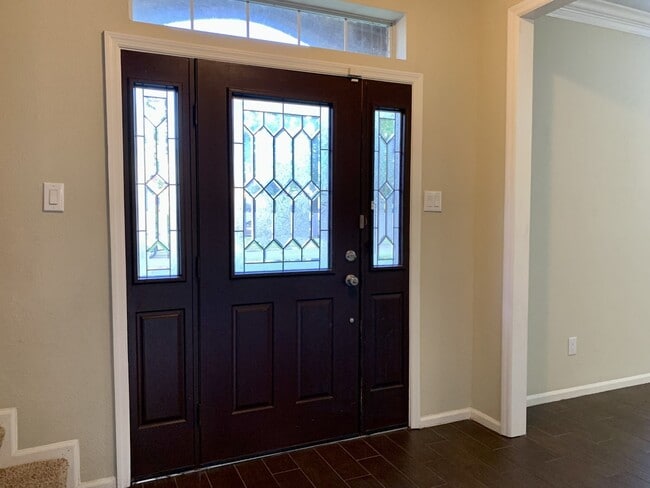 Building Photo - 2002 Summerall Ct