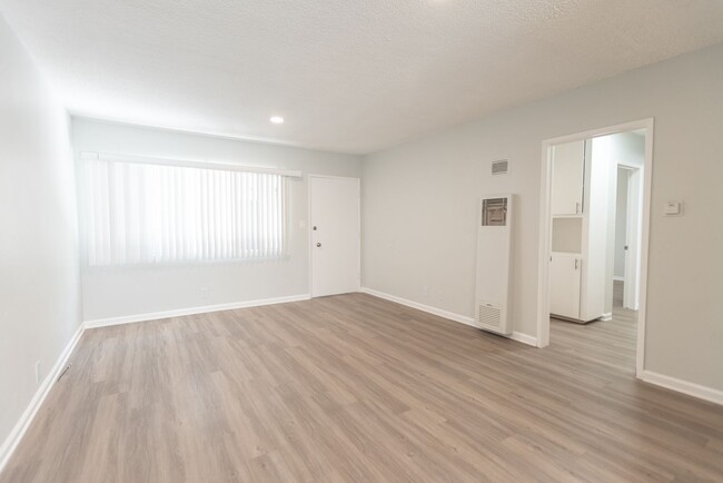 Interior Photo - 12323 Texas Ave