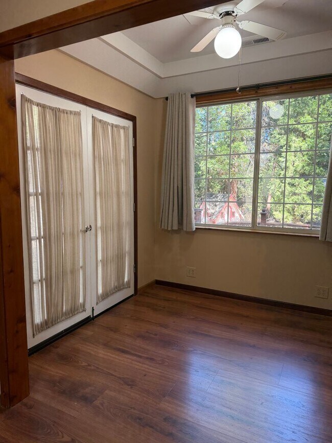 Building Photo - 26967 Meadowmont Dr