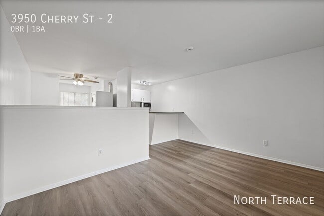 Building Photo - 3950 N Cherry St