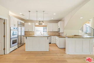 Building Photo - 707 Jasmine Ave