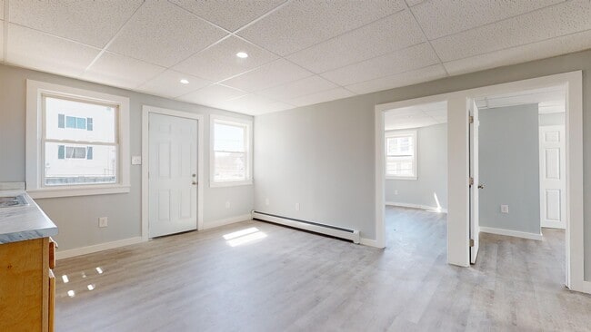 Building Photo - 7 Island Ave