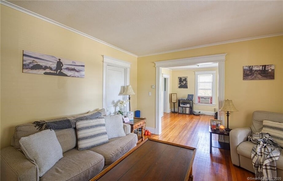 Building Photo - 102 Whiting Ln