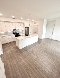 Building Photo - 2 br, 2 bath Condo - 10748 E Crystal Falls...