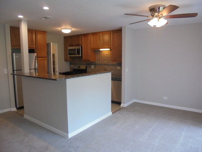 Building Photo - 4730 Calvert Dr