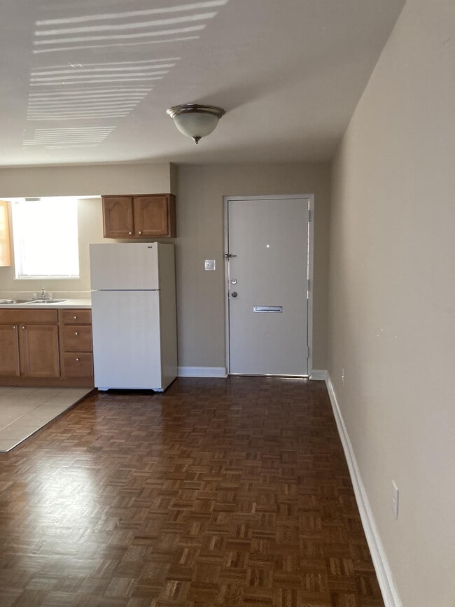 Interior Photo - Darby Terrace