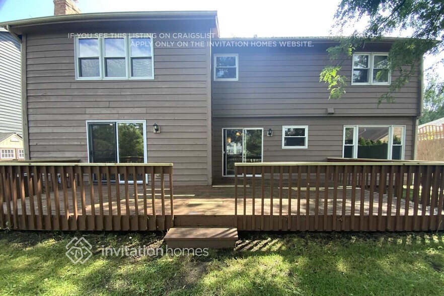 Building Photo - 2517 Leach Dr