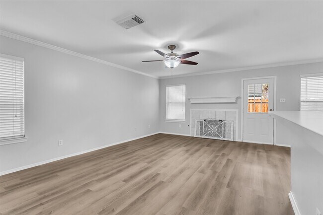 Building Photo - 46 Marble Rock Pl