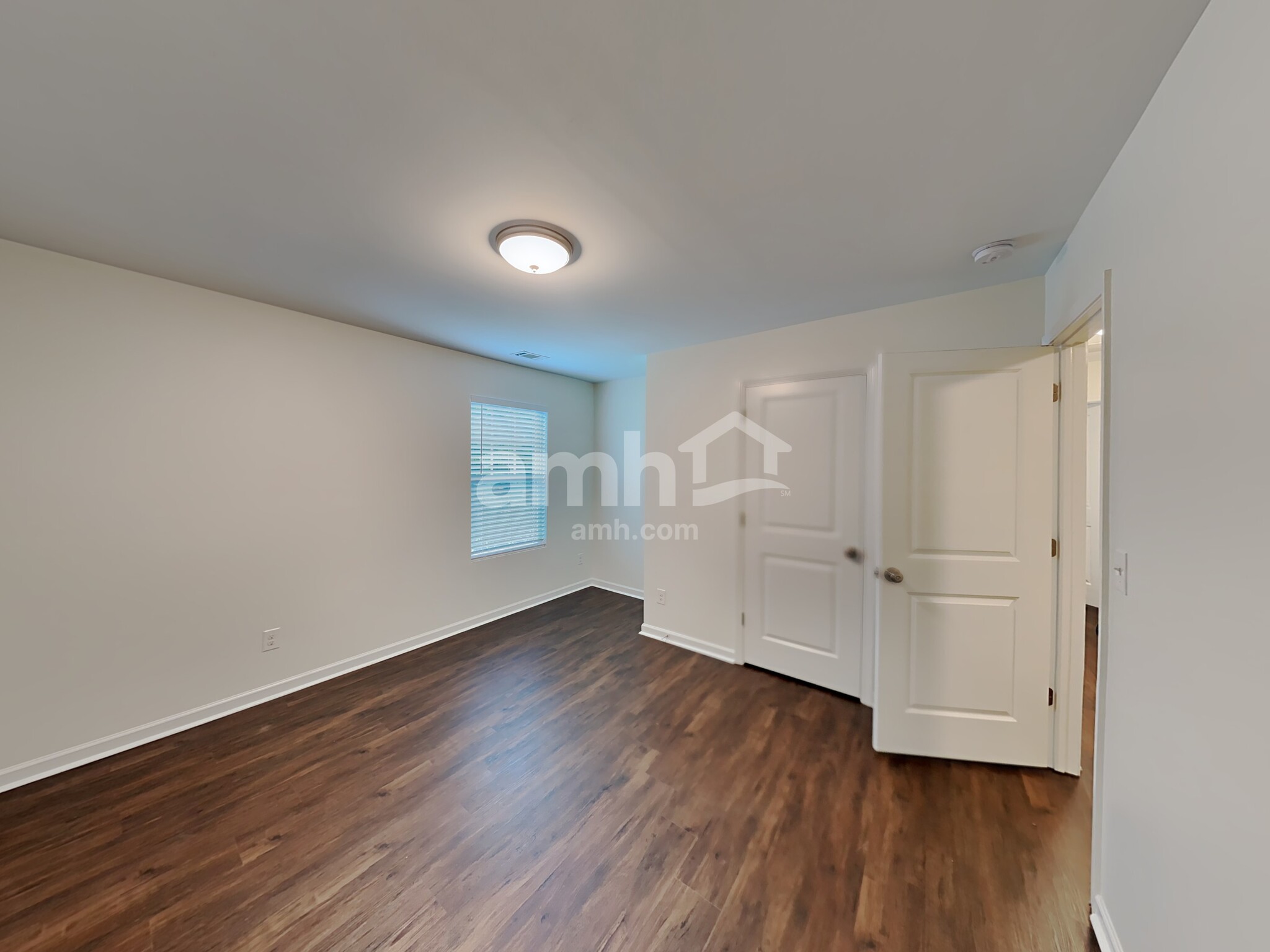 Building Photo - 296 Maxton Ave