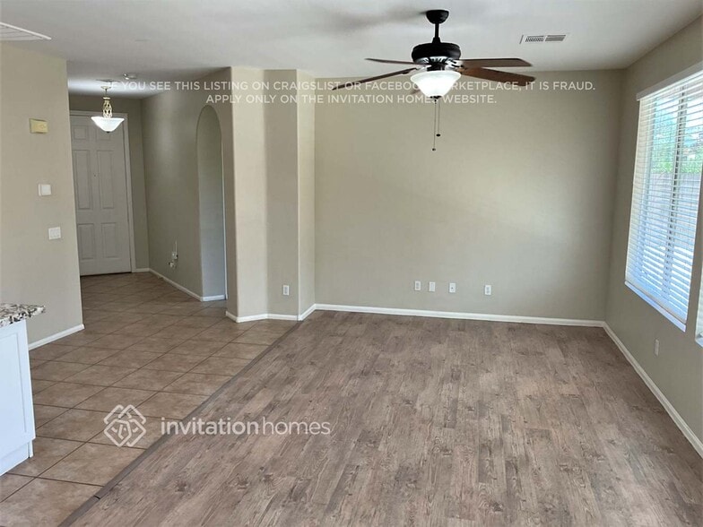 Building Photo - 985 Trinity Pond Cir