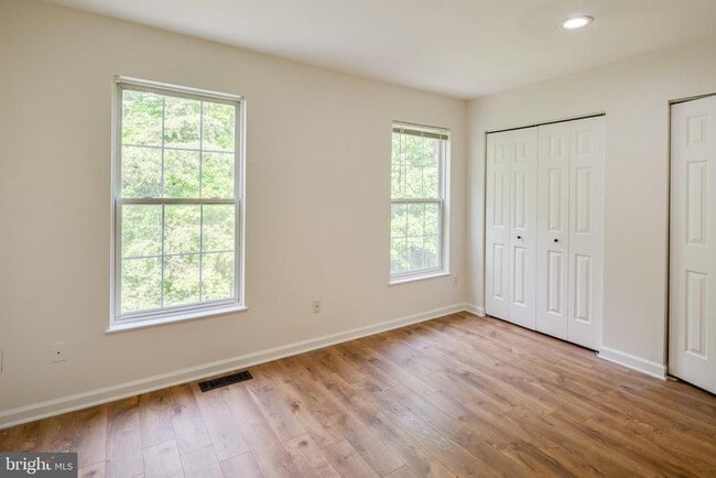 Building Photo - 1832 Tiger Lily Cir