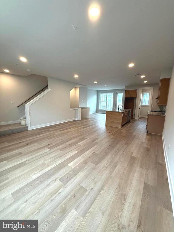 Building Photo - 4125 Ridgeview Ave
