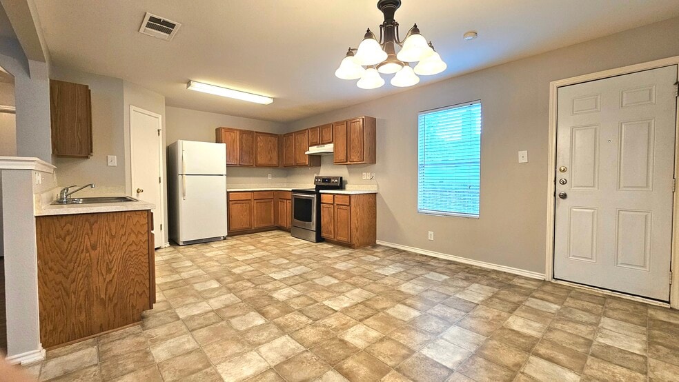 Building Photo - 159 Blue Juniper