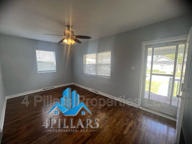 Building Photo - 2612 Vine Ct