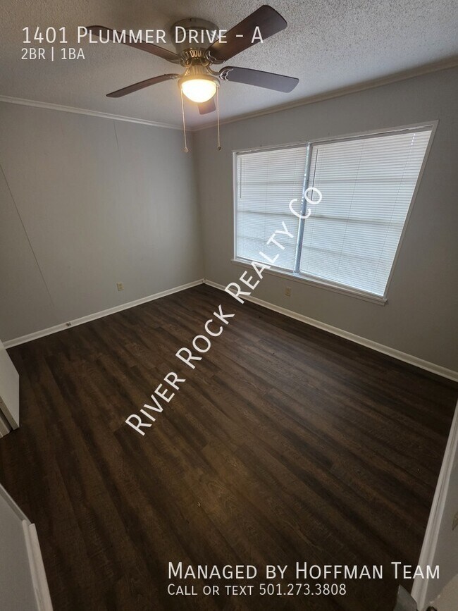 Building Photo - 1401 Plummer St