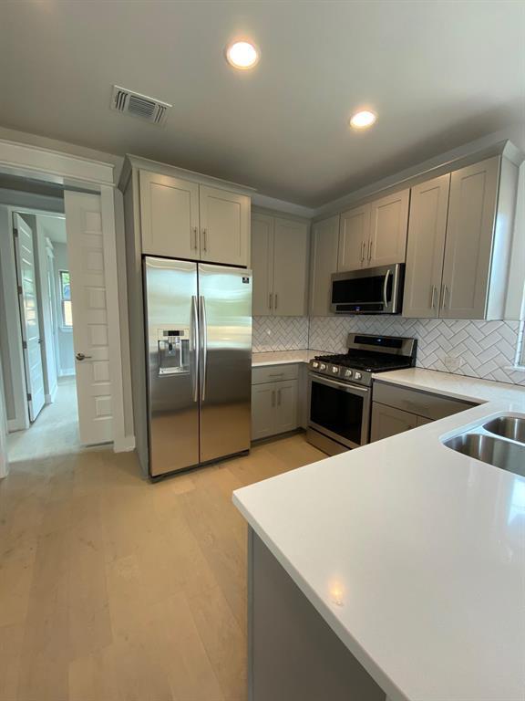 Building Photo - 6920 Bethune Ave