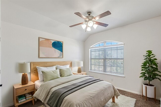 Building Photo - 23219 Campwood Terrace Ln