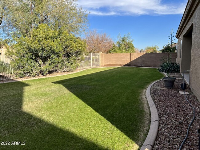 Building Photo - 3312 E Bluebird Pl
