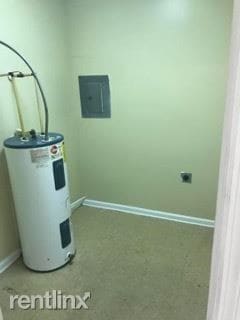 Building Photo - 4040 Cedars Pkwy