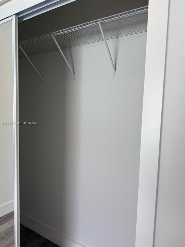 Building Photo - 710 Bedford Point Ave