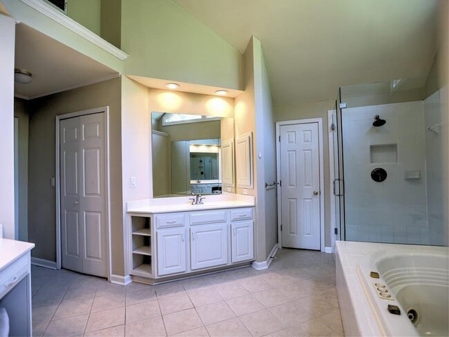 Building Photo - 515 Mellbrook Ln