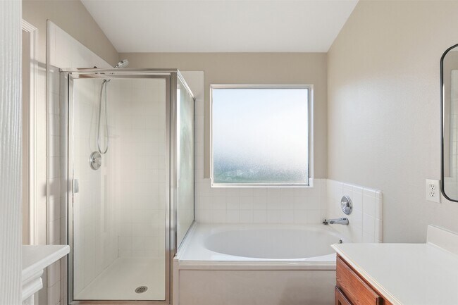 Building Photo - 6006 Wilcox Point Dr