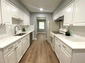 Building Photo - 7404 Walling Ln