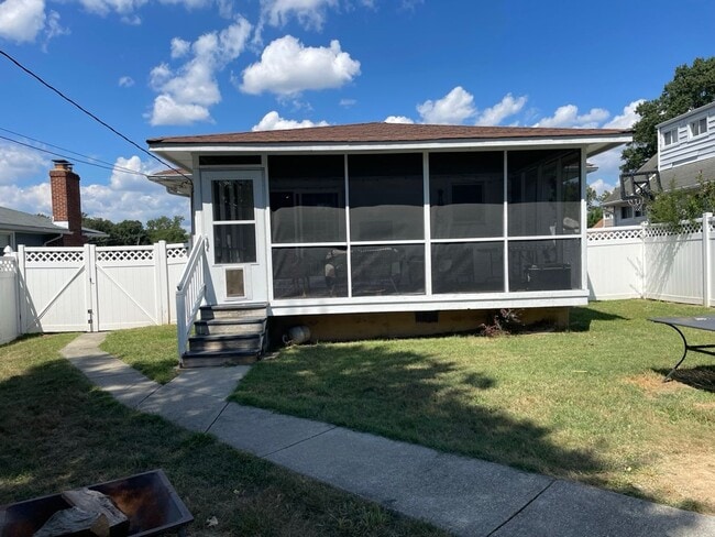 Building Photo - 2-Bedroom plus Office in Linthicum Heights