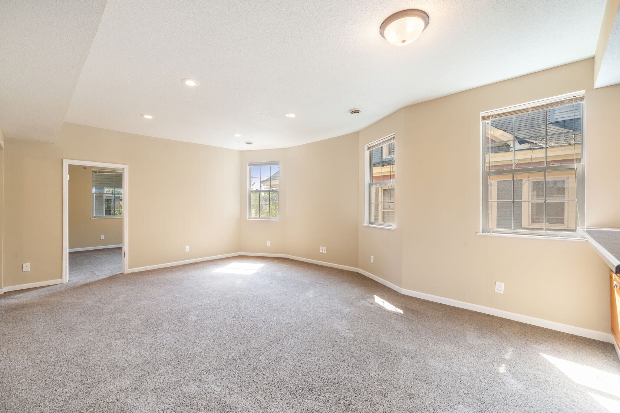 Building Photo - 3212 Pillsbury Ave S