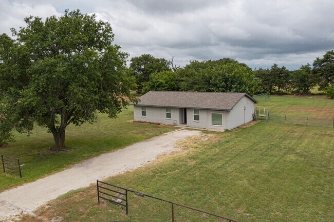 Building Photo - 10332 Grabbs Ln
