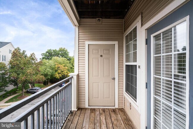 Building Photo - 3021 Nicosh Cir