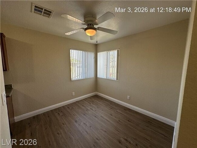 Building Photo - Adorable condo with great usage of space