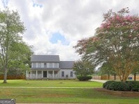 Building Photo - 216 Queens Cemetery Rd