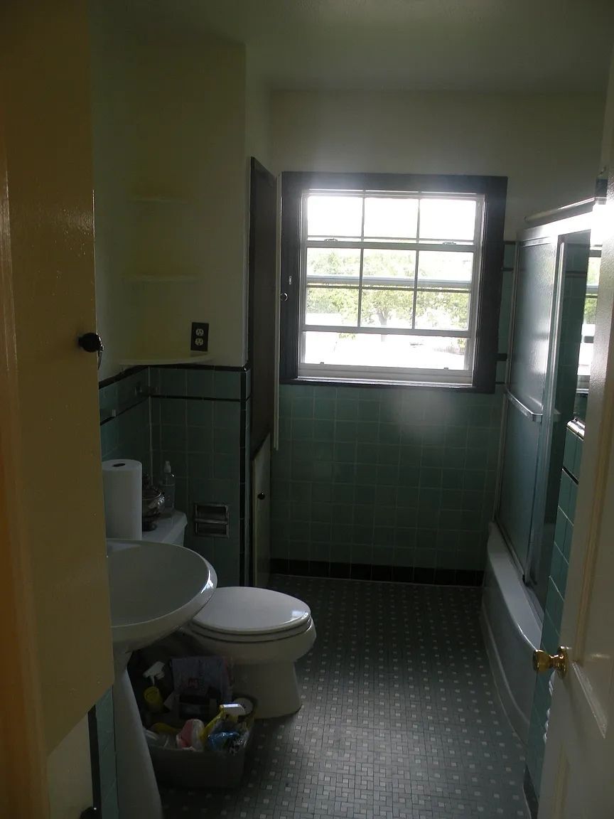 Building Photo - 241 W Norwood Ct