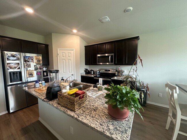 Building Photo - Charming 3 Bed 2 Bath House in Lorena