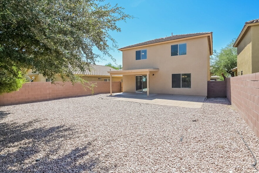 Building Photo - 664 W Amber Sun Dr
