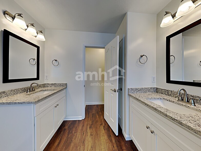 Building Photo - 216 Giants Ridge Rd