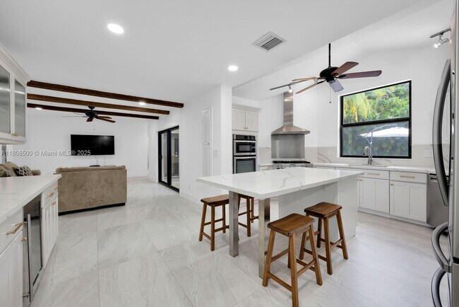 Building Photo - 6860 SW 99th Terrace
