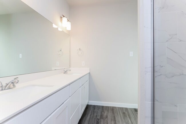 Building Photo - 18412 Idyllic Aly