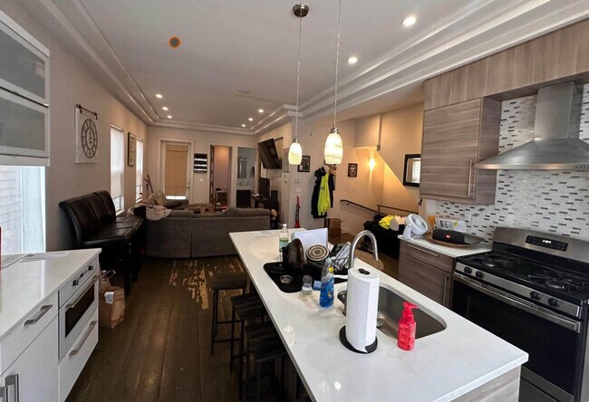 Building Photo - 24 Washburn St