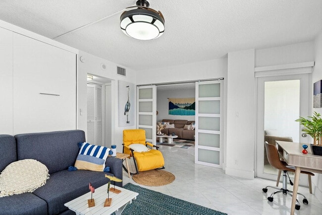 Building Photo - 1500 S Ocean Blvd